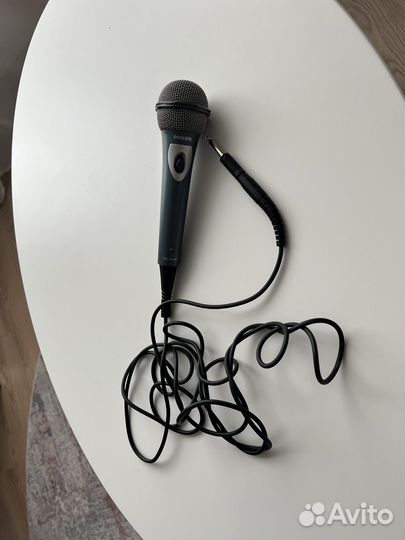 Микрофон проводной Philips