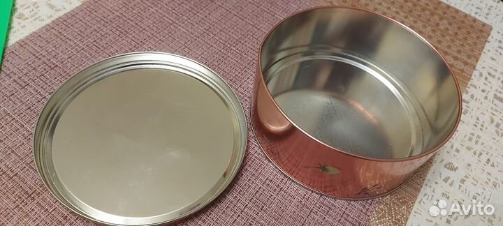 Ёмкость жестяная и стеклянная