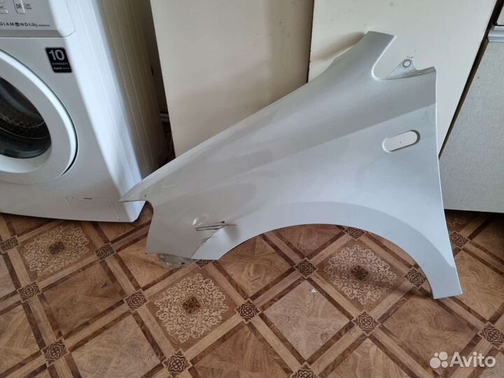 Крыло левое полло