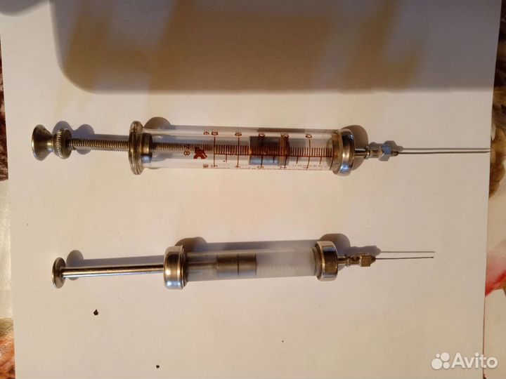 Медицинские шприцы стеклянные