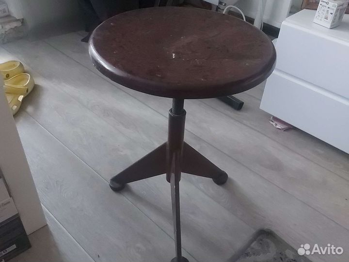 Стульчик для фортепиано