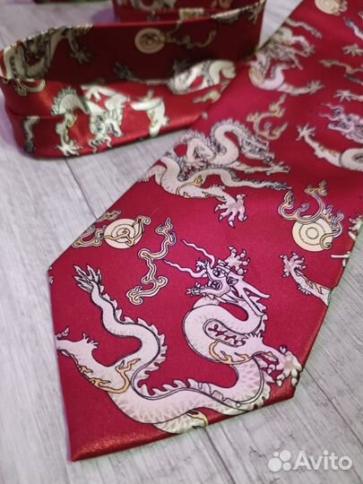 Галстук в китайском стиле с драконами
