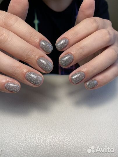 Мастер по маникюру