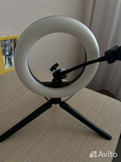 Лампа настольная для маникюра