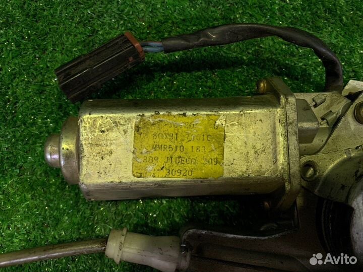 Стеклоподъемный механизм передний левый Nissan