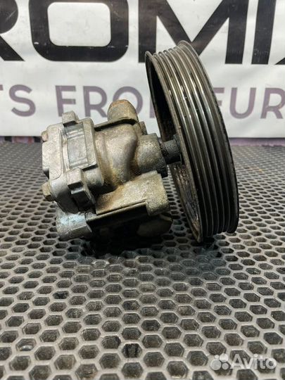 Насос гидроусилителя руля Mitsubishi Galant 8 EA5A