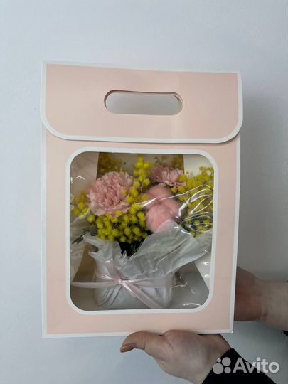 Коробка с цветами