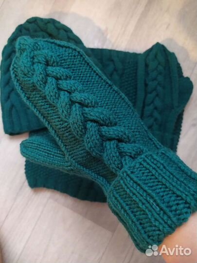 Комплект шапка, снуд, варежки ручная работа