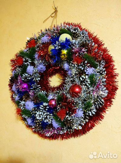 Новогодний венок интерьерный