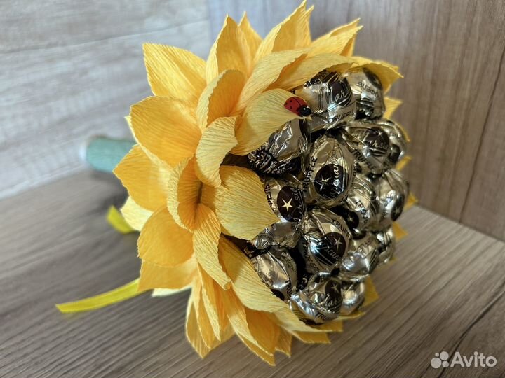 Букет из конфет на 1 сентября