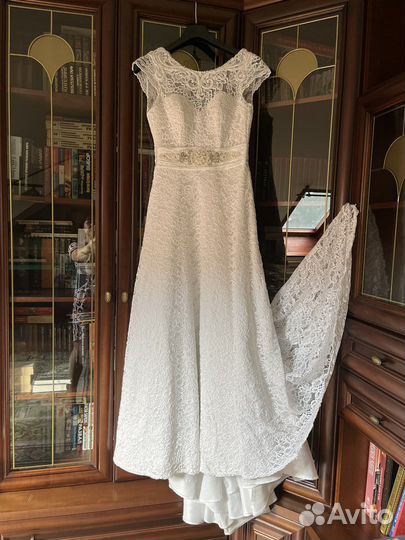 Свадебное платье 44