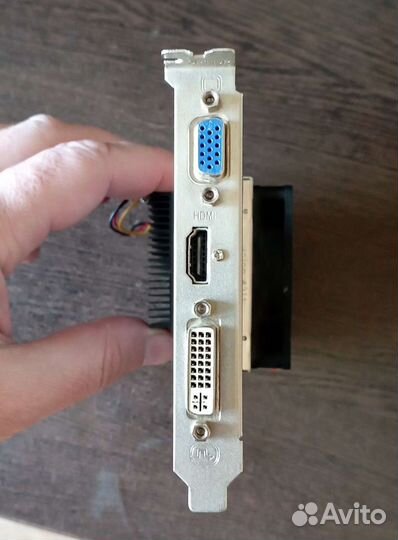 Видеокарта HIS Radeon HD 5570 1GB