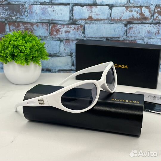Солнцезащитные очки balenciaga