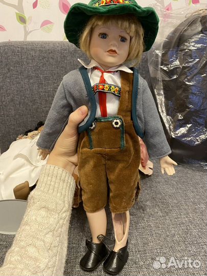 Кукла фарфоровая коллекционная