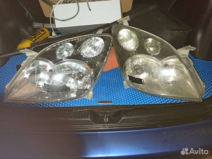 Фары Тойота Королла Спассио