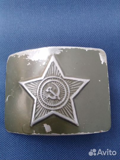 Значки пряшка армейские все по 200