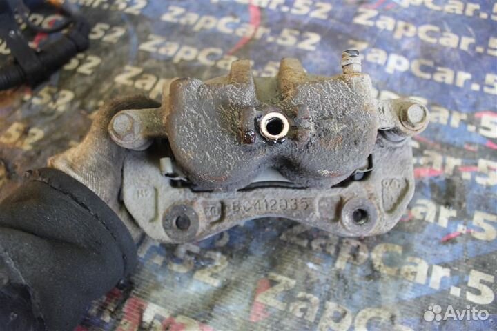 Суппорт передний правый Ссаненг Кайрон