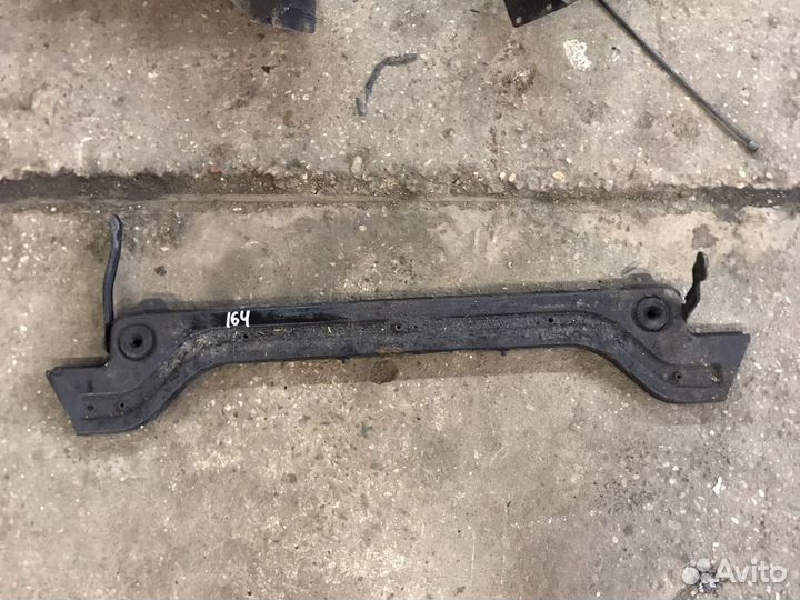 Мерседес мл 164 x164 GL нижняя часть телевизора