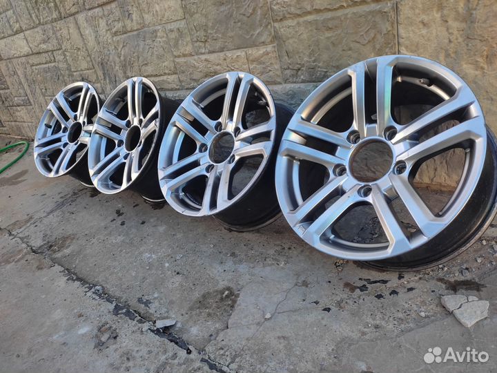 Литье для Нивы R16