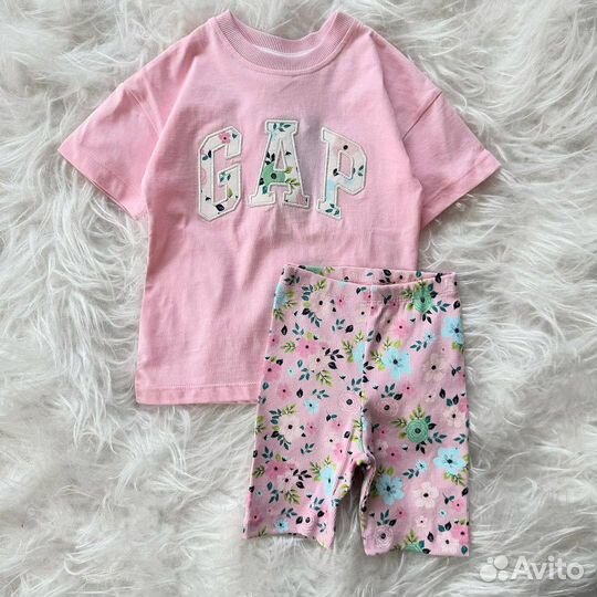 Костюм gap велосипедки и футболка