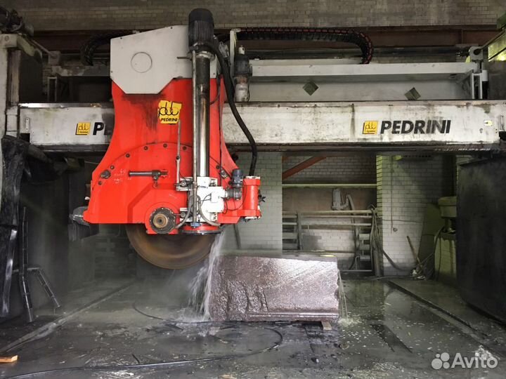 Памятники из гранита оптом. Черный гранит. Габбро