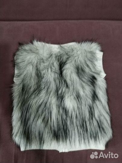 Продаю детскую жилетку с мехом