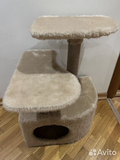 Угловой домик для кошки(когтеточка домик)