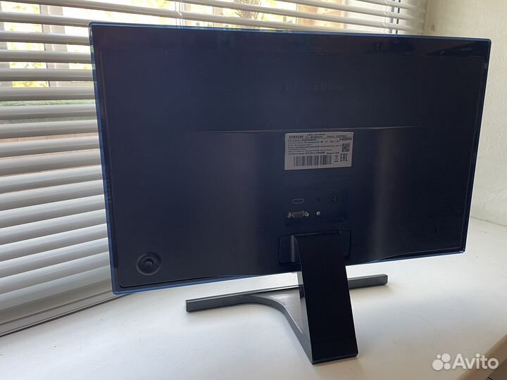 Монитор Samsung S22E390H 21,5