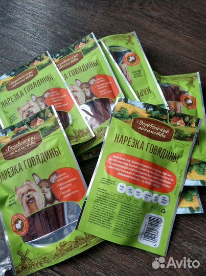 Лакомства и вкусняшки для собак