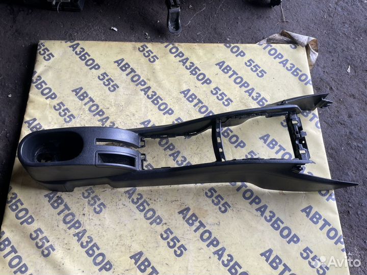 Консоль Peugeot 207