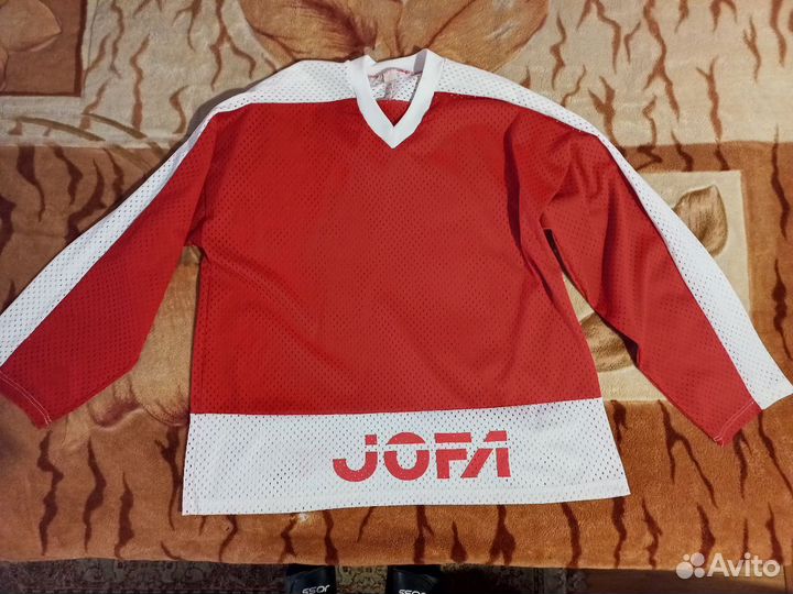 Хоккейная футболка