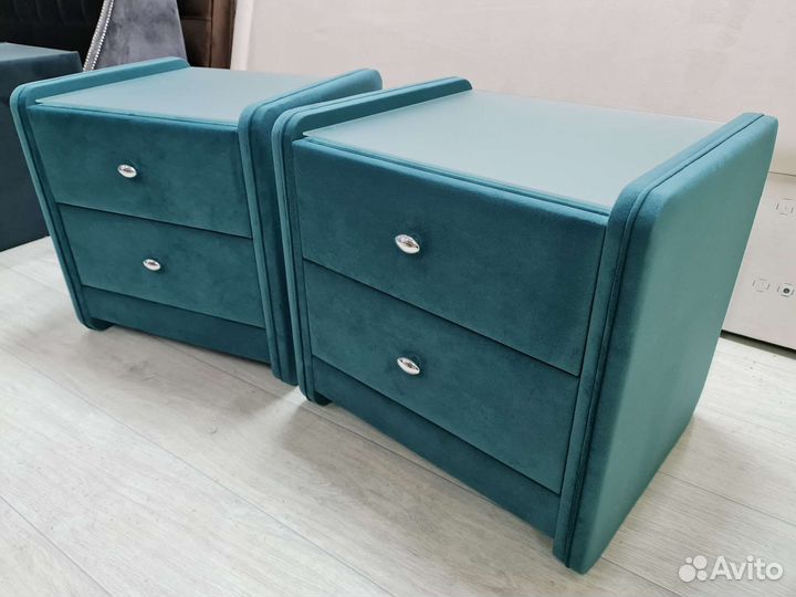 Прикроватные тумбы