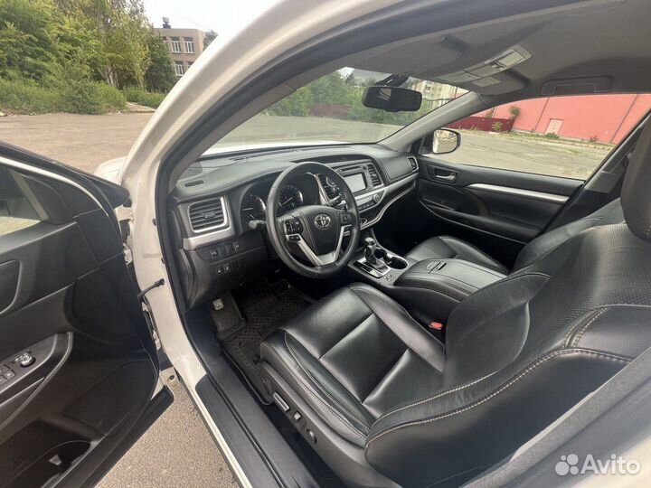 Toyota Highlander 2.7 AT, 2015, 115 000 км