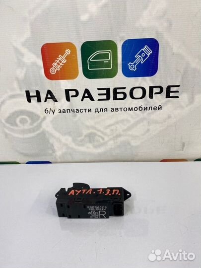 Блок управления стеклами (кнопка ) задний правый