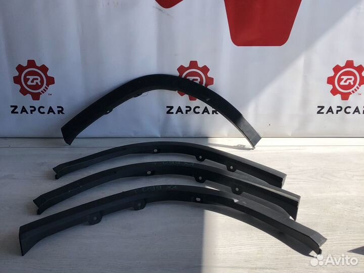 Lexus RX Накладки заднего крыла