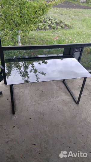 Продам стол