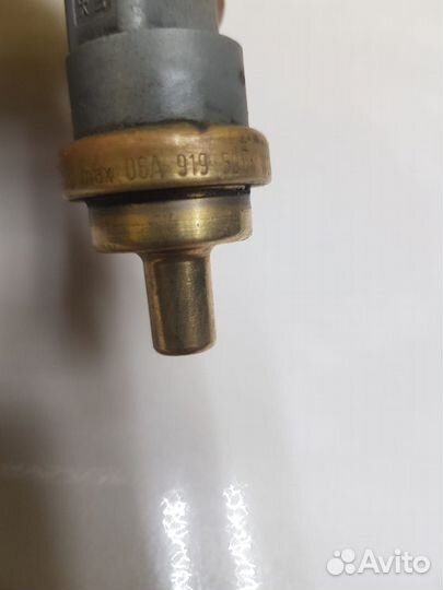 Датчик температуры 2-контактный VW Passat B6