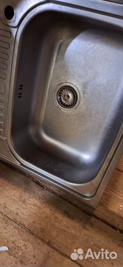 Раковина для кухни из нержавейки 60х60