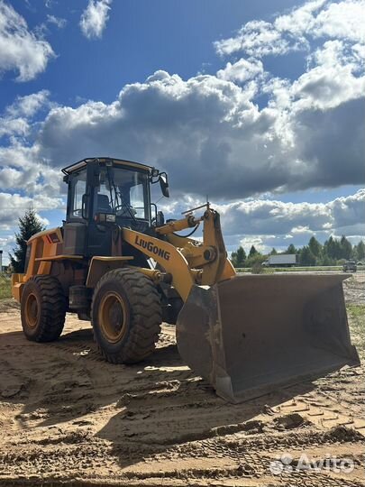 Фронтальный погрузчик LiuGong 835H, 2020