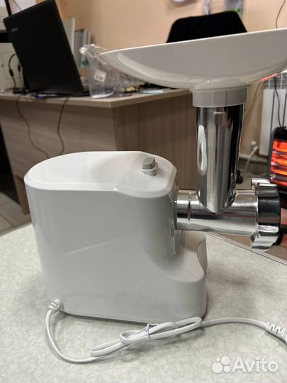 Мясорубка ZMM101B