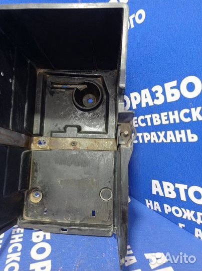 Площадка под аккумулятор Ford Focus 3 седан iqda