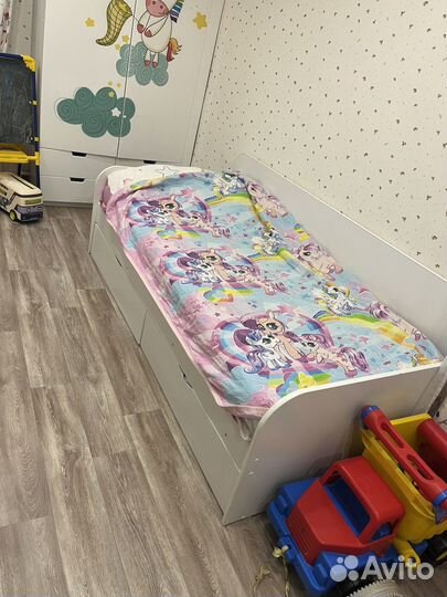 Кровать 90*200