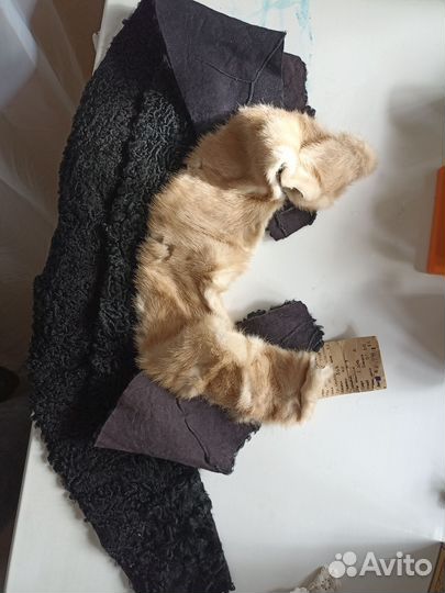 Меховые воротники каракуль и норка