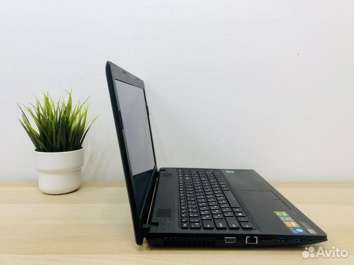 Офисный ноутбук Lenovo