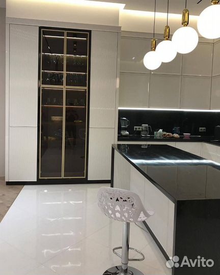 Кухонный гарнитур с островом под ключ