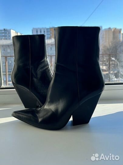 Ботильоны казаки zara