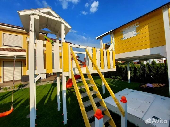 Детский игровой комплекс с домиком и горкой