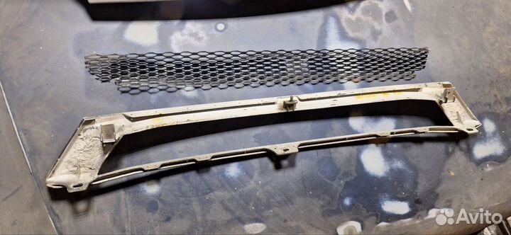 Решетка радиатора Toyota Carina