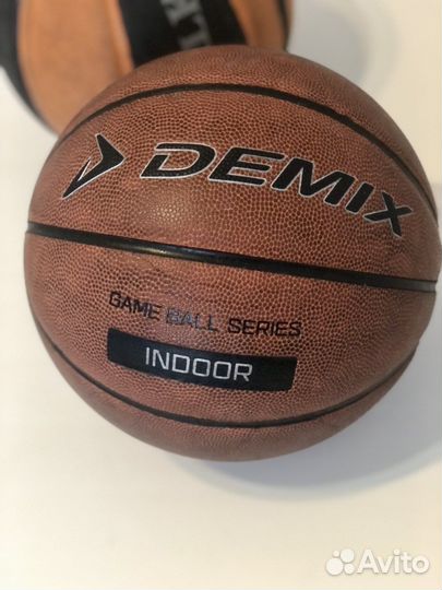 Баскетбольный мяч 7 Demix
