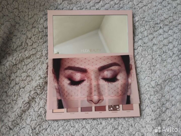 Палетка теней huda beauty NEW nude palette
